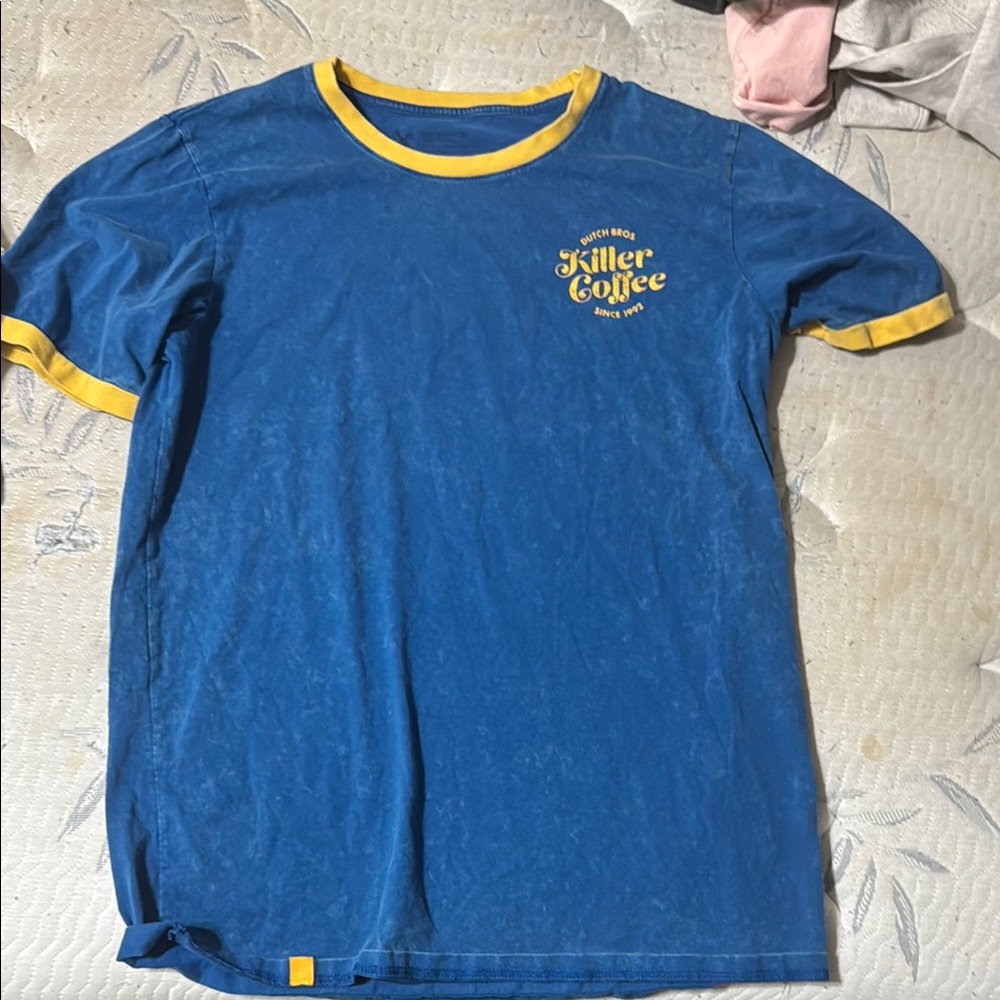 Blue and Yellow Graphic T-Shirt